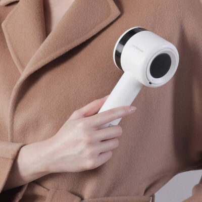 The Electric USB Defuzzer (Lint Remover) The Electric USB Defuzzer (Lint Remover)